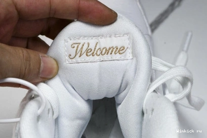 White 8 Retro Jordan OVO 1213